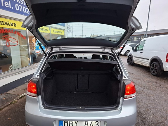 Volkswagen Golf VI 6 of 12