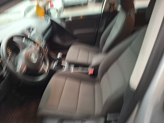 Volkswagen Golf VI 8 of 12