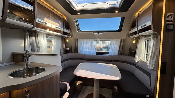Knaus 650 UDF Südwind W08 2 of 5