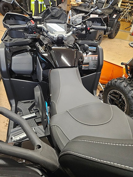 CFMOTO Cforce 850 Touring BLACK edition 3 of 3