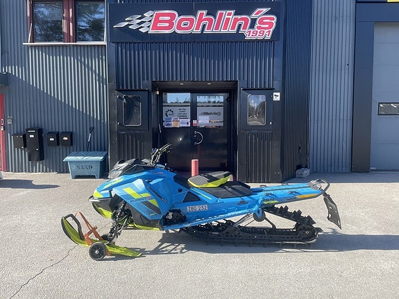 Ski-Doo Summit X 154 850 E-Tec -18