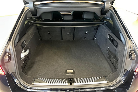 BMW 530e 16 of 23