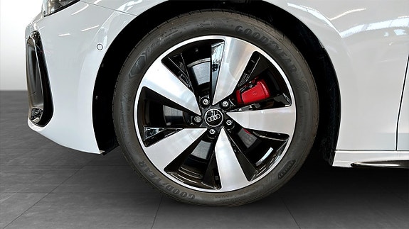 Audi A5 7 of 23