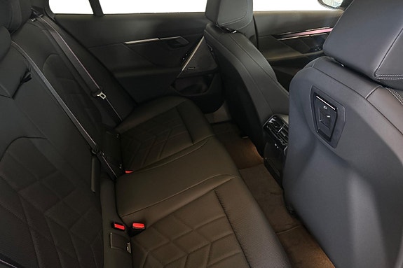 BMW 530e 12 of 23