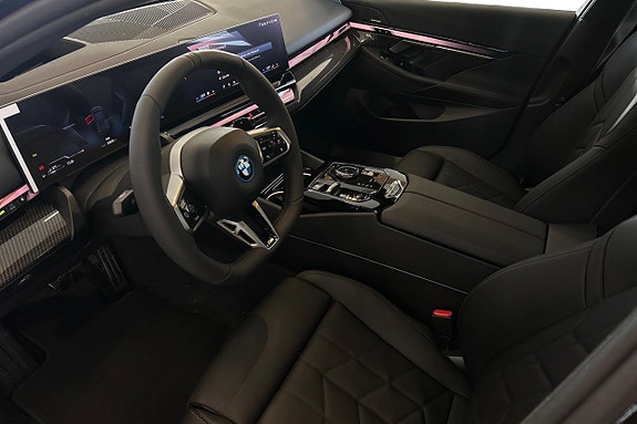 BMW 530e 18 of 23