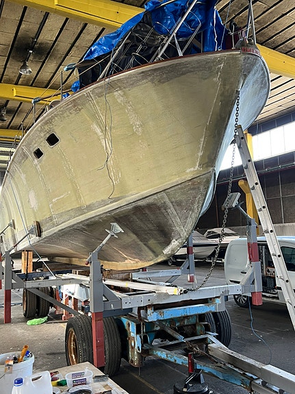 Yacht in mahogny Owens Flagship 44 Feet Aruba 13 of 19