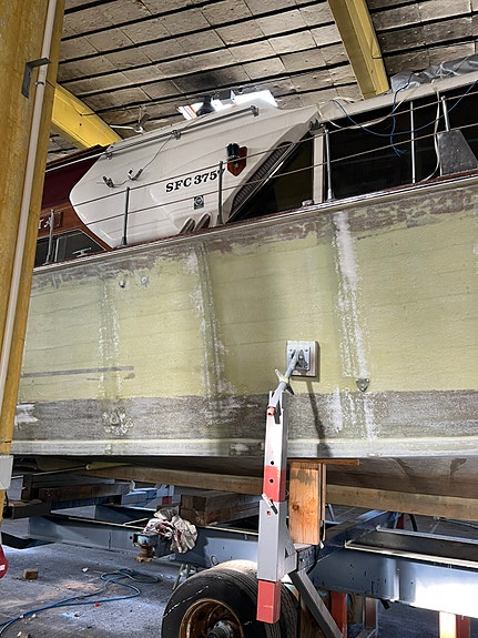 Yacht in mahogny Owens Flagship 44 Feet Aruba 11 of 19