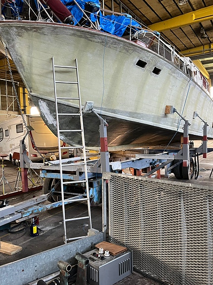Yacht in mahogny Owens Flagship 44 Feet Aruba 14 of 19