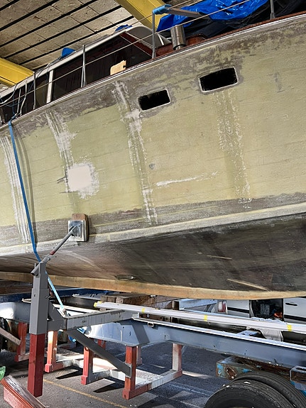 Yacht in mahogny Owens Flagship 44 Feet Aruba 12 of 19