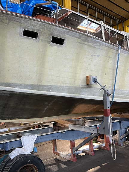 Yacht in mahogny Owens Flagship 44 Feet Aruba 15 of 19