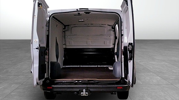 Renault Trafic 9 of 12