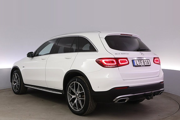 Mercedes-Benz GLC300 de 4 of 5