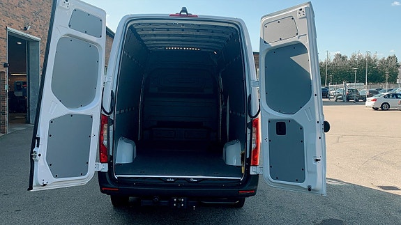 Mercedes-Benz Sprinter 412 8 of 10