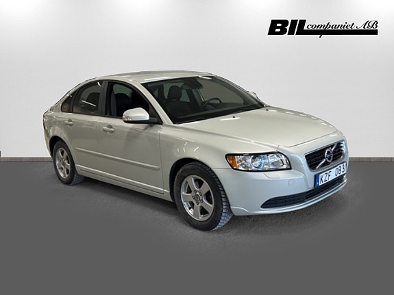 Volvo S40 3 of 5