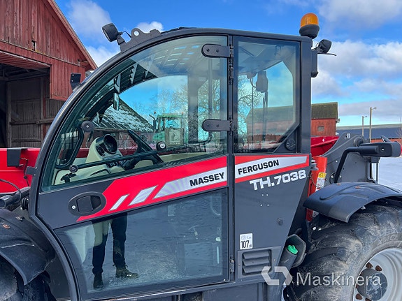 Teleskoplastare Massey Ferguson TH7038 22 of 27