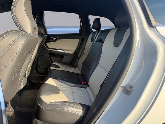 Volvo XC60 19 of 20