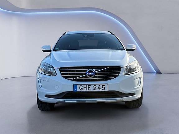 Volvo XC60 8 of 20