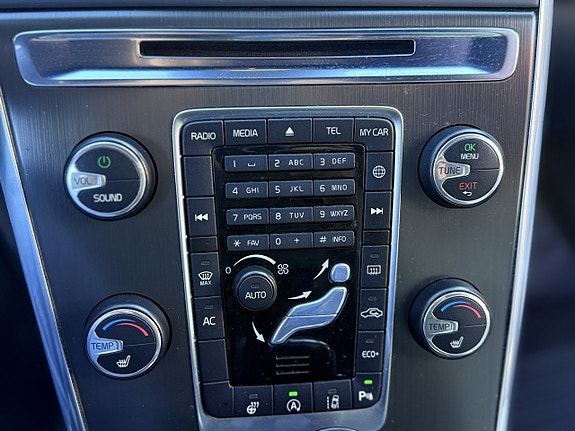 Volvo XC60 16 of 20