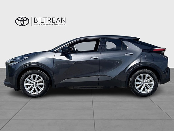 Toyota C-HR 3 of 5