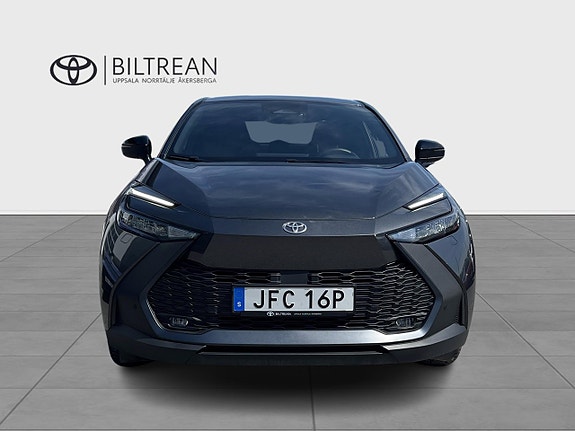 Toyota C-HR 2 of 5