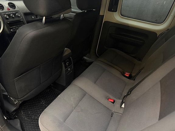 Volkswagen Caddy Maxi 17 of 22