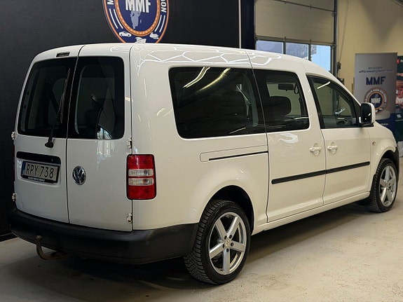 Volkswagen Caddy Maxi 21 of 22