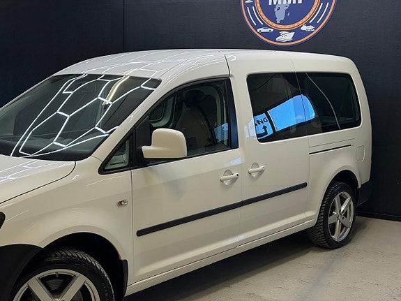 Volkswagen Caddy Maxi 14 of 22
