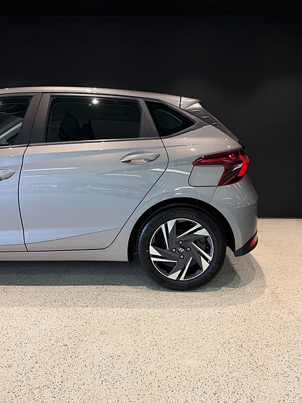 Hyundai i20 4 of 5