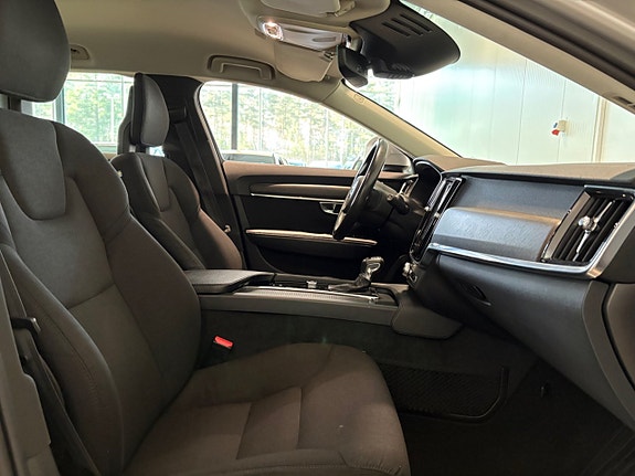 Volvo V90 Cross Country 12 of 23
