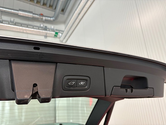 Volvo V90 Cross Country 21 of 23