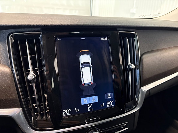 Volvo V90 Cross Country 14 of 23