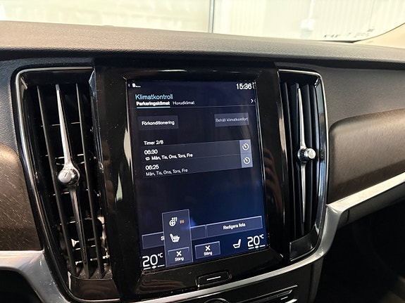 Volvo V90 Cross Country 16 of 23