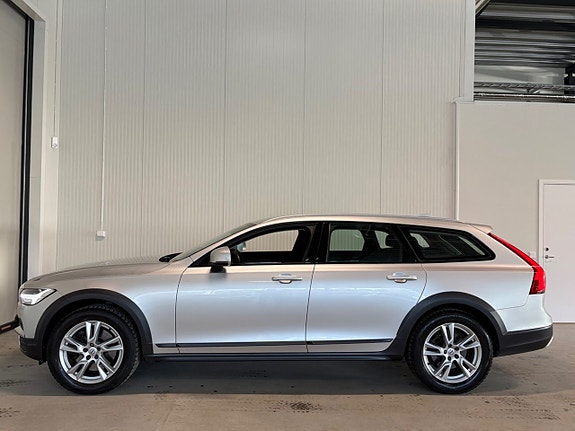 Volvo V90 Cross Country 5 of 5