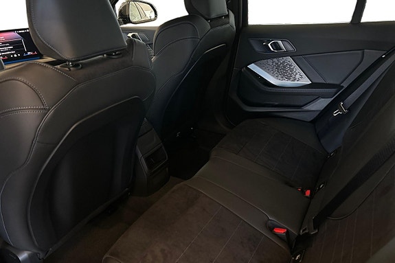 BMW 120 15 of 18