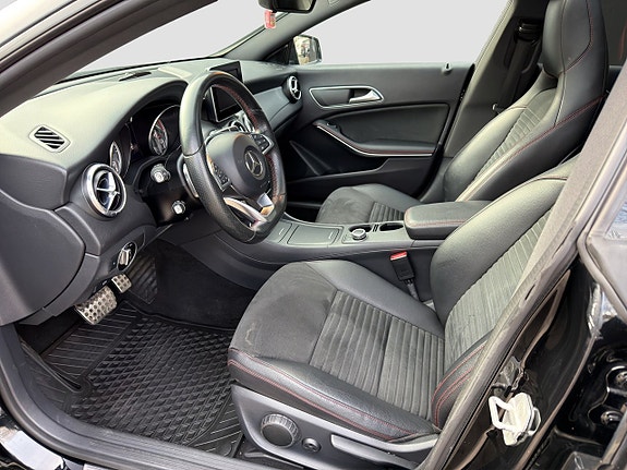 Mercedes-Benz CLA220 9 of 14