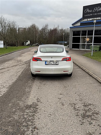Tesla Model 3 2 of 5