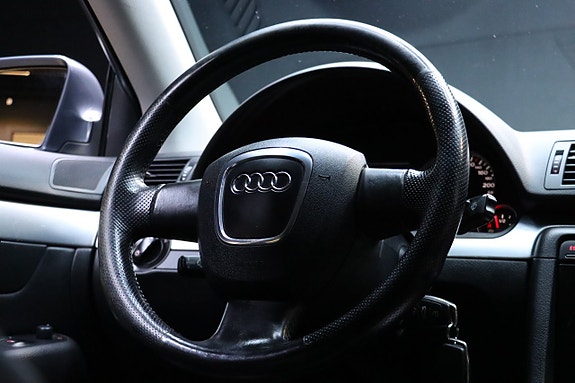Audi A4 16 of 19