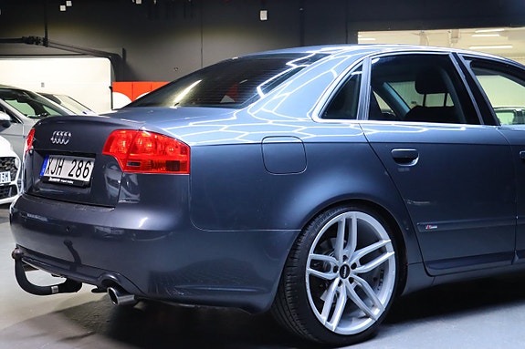 Audi A4 6 of 19