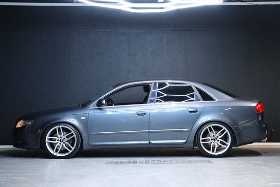 Audi A4 9 of 19