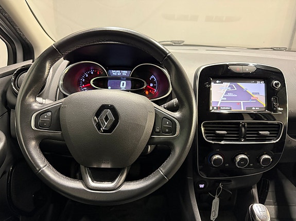 Renault Clio 14 of 20