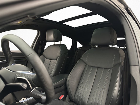 Audi Q8 12 of 30
