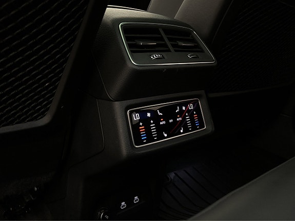 Audi Q8 17 of 30