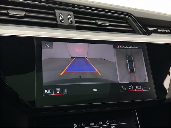 Audi Q8 20 of 30