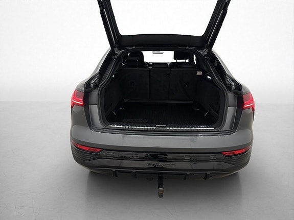 Audi Q8 10 of 30