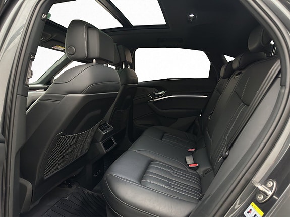 Audi Q8 18 of 30