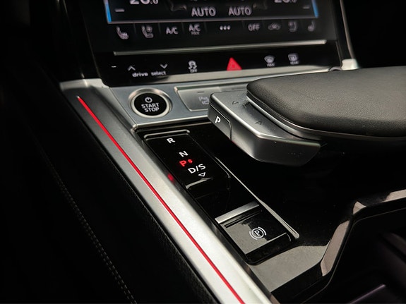 Audi Q8 25 of 30
