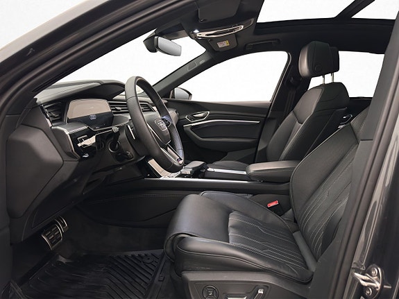 Audi Q8 15 of 30