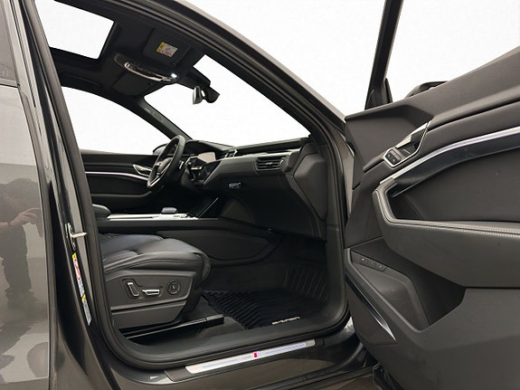 Audi Q8 16 of 30