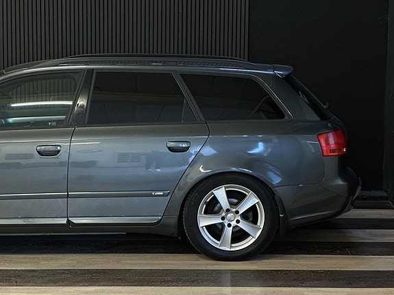 Audi A4 9 of 22