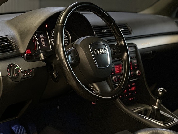 Audi A4 15 of 22